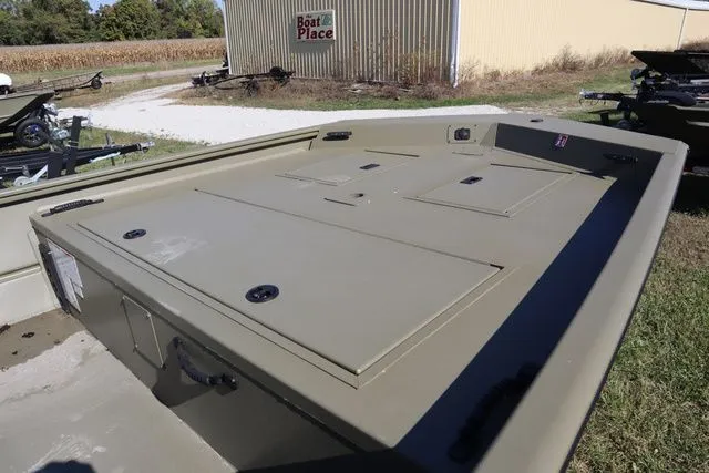 Slide: The Image of Lowe Roughneck 2070 Value Console 2026 - 5