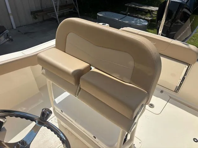 Slide: The Image of Scout 240 XSF 2024 - 10