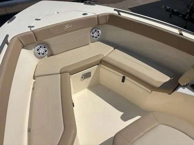 Slide: The Image of Scout 240 XSF 2024 - 12