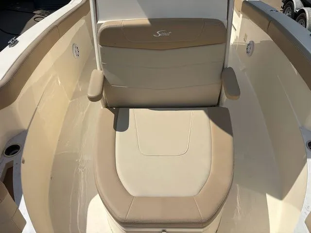 Slide: The Image of Scout 240 XSF 2024 - 13