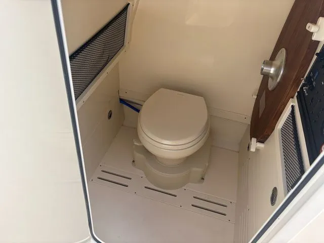 Slide: The Image of Scout 240 XSF 2024 - 14