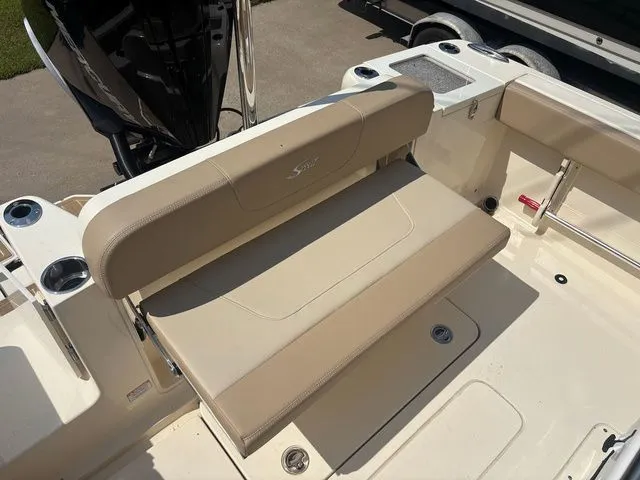 Slide: The Image of Scout 240 XSF 2024 - 5