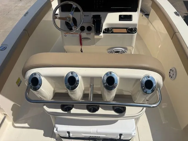 Slide: The Image of Scout 240 XSF 2024 - 7