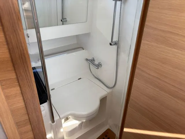 Slide: The Image of Nimbus Commuter C11 2025 - 33