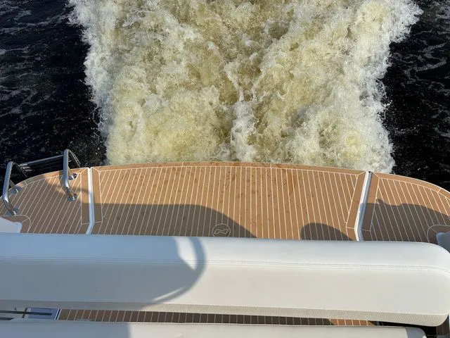 Slide: The Image of Nimbus Commuter C11 2025 - 36