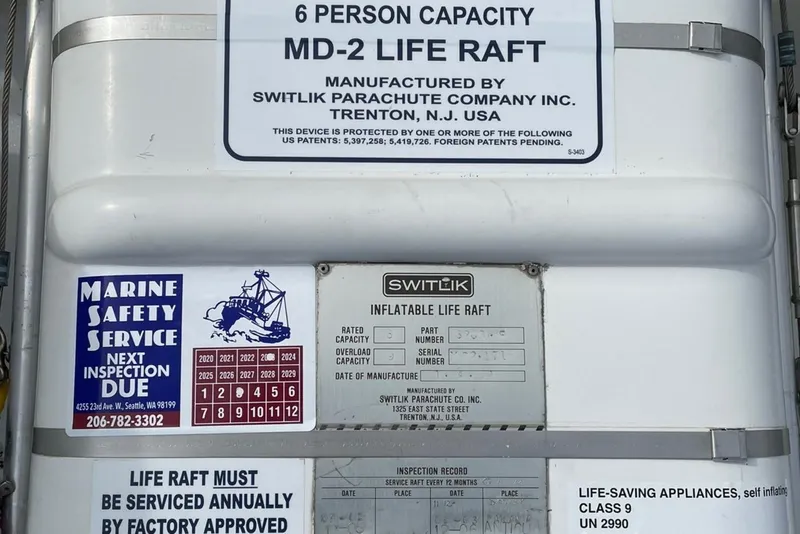 Slide: The Image of Luxurious wooden bunk beds in 2001 Rayburn Flush Deck yacht cabin. - 38