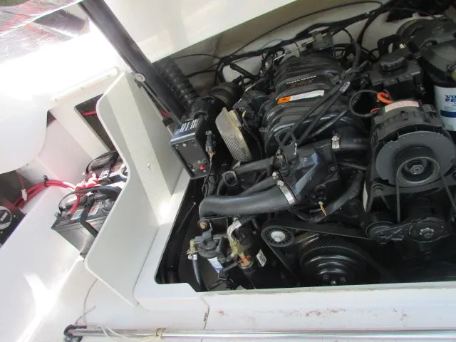 Slide: The Image of Four Winns 260 Horizon 2000 - 8