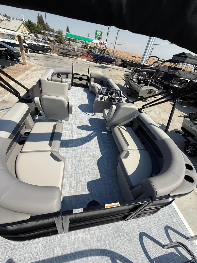 Slide: The Image of Premier Sunscape RF 200 w/ 150HP Mercury! 2026 - 15