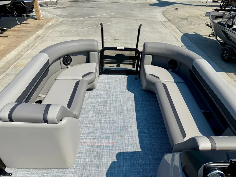 Slide: The Image of Premier Sunscape RF 200 w/ 150HP Mercury! 2026 - 5