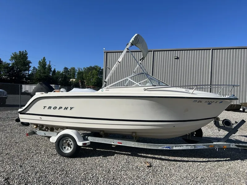 Slide: The Image of Bayliner 1900 2001 - 3