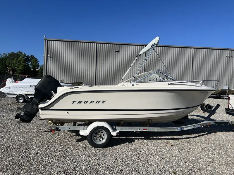 Slide: The Image of Bayliner 1900 2001 - 4