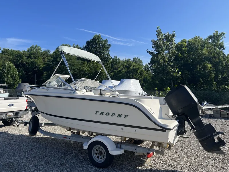 Slide: The Image of Bayliner 1900 2001 - 9