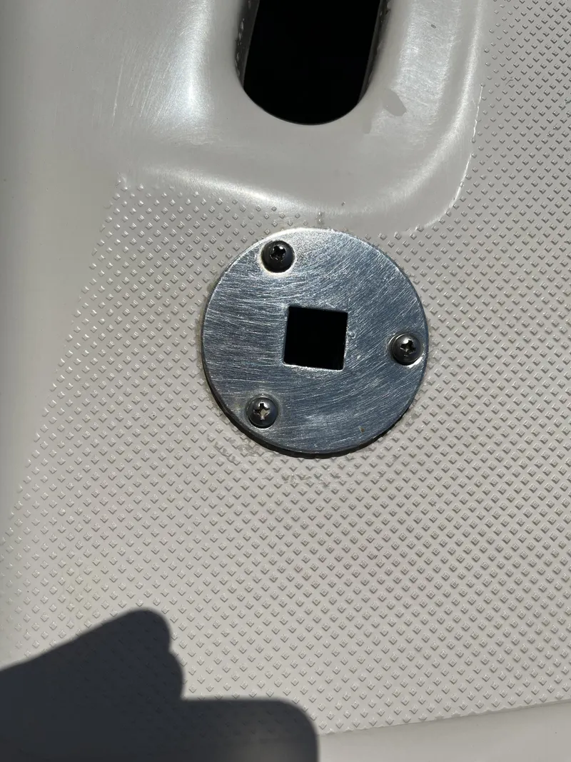 Slide: The Image of Regal Sport Boat 2400 Bowrider 2006 - 10