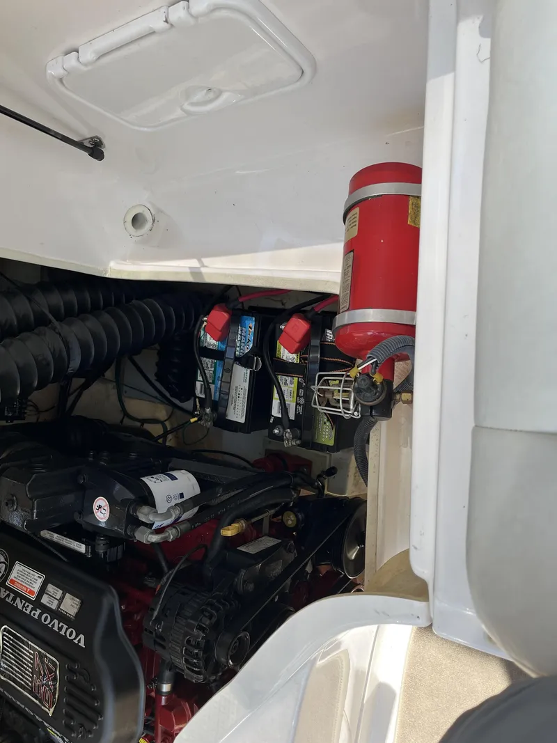 Slide: The Image of Regal Sport Boat 2400 Bowrider 2006 - 6