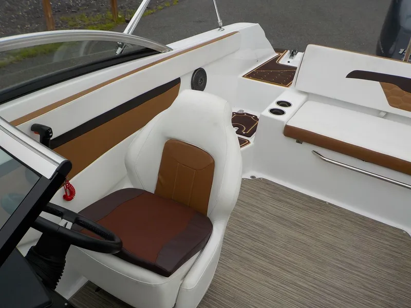 Slide: The Image of Four Winns HD1 OB 2021 - 12