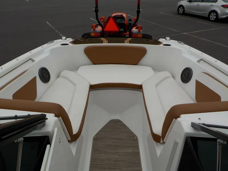 Slide: The Image of Four Winns HD1 OB 2021 - 2