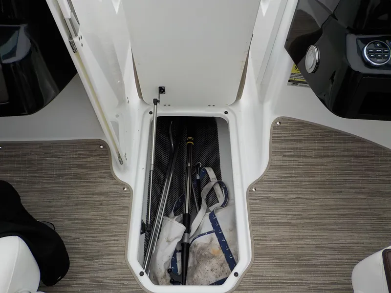 Slide: The Image of Four Winns HD1 OB 2021 - 4