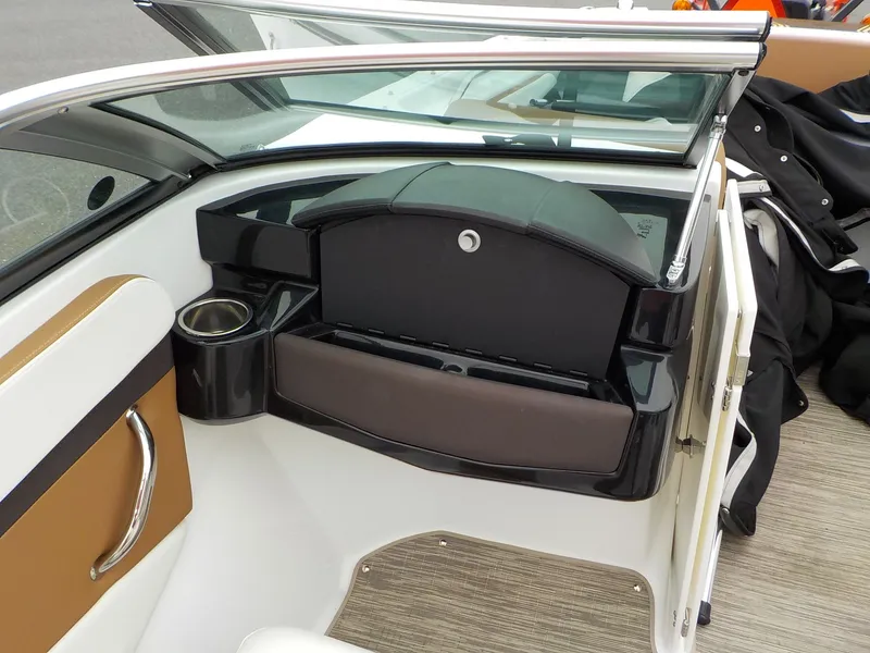 Slide: The Image of Four Winns HD1 OB 2021 - 5