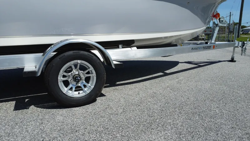 Slide: The Image of Key West 1720 Center Console 2026 - 15