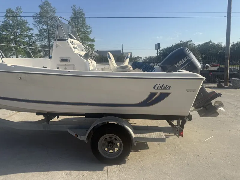 Slide: The Image of Cobia 194 Center Console 1999 - 4