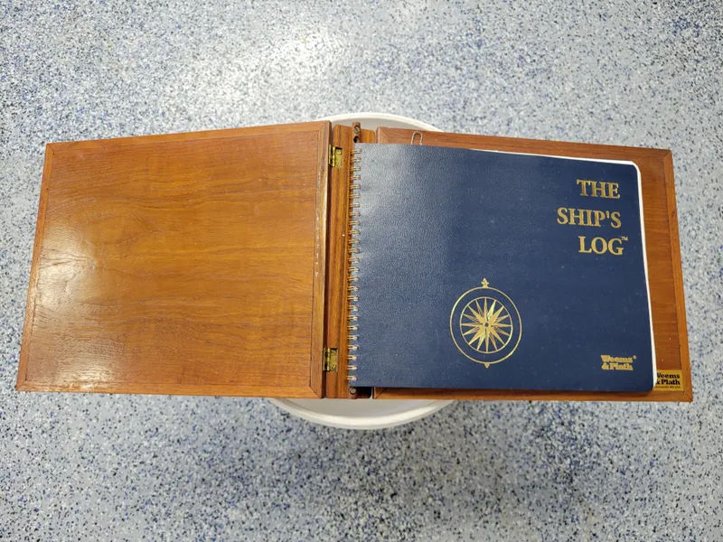 Slide: The Image of Endeavour Endeavour 33 Sailing Yacht 1985 - 10