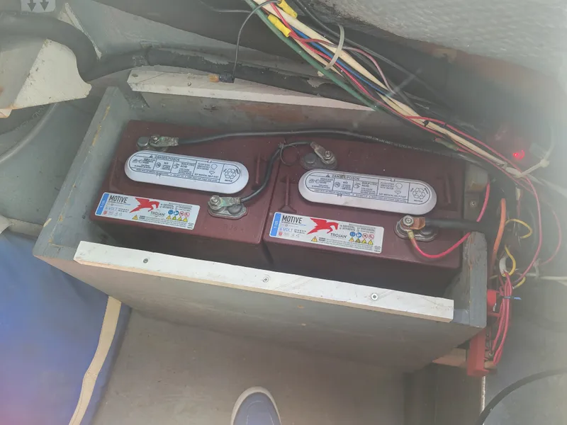 Slide: The Image of Endeavour Endeavour 33 Sailing Yacht 1985 - 77