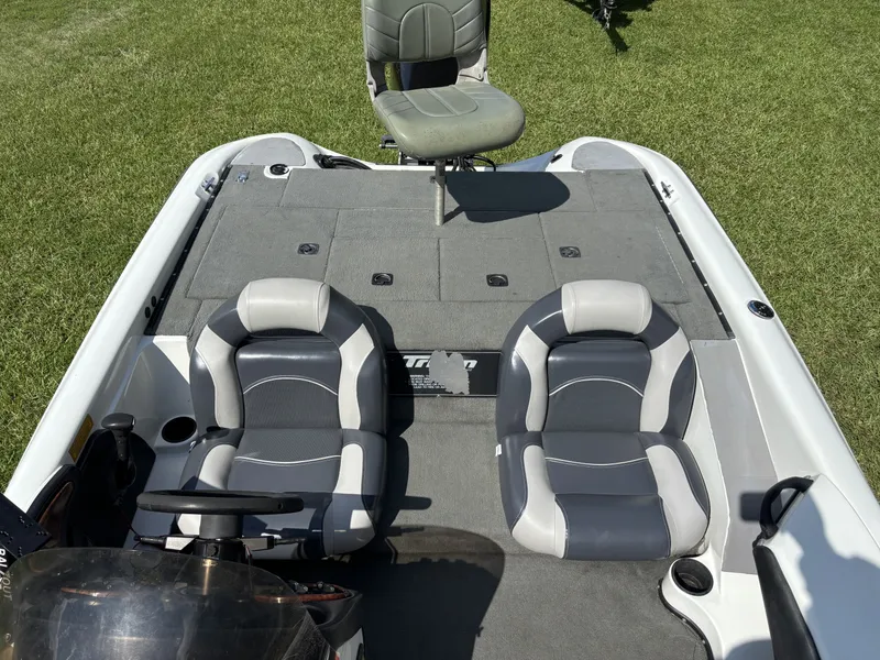 Slide: The Image of Triton Tr-19 2001 - 16