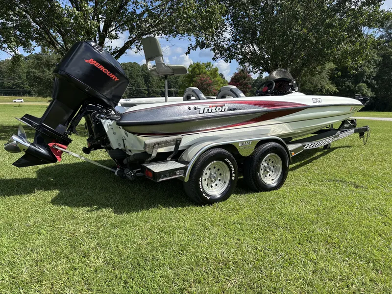 Slide: The Image of Triton Tr-19 2001 - 4