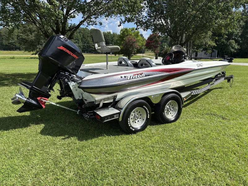 Slide: The Image of Triton Tr-19 2001 - 5