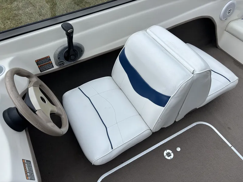 Slide: The Image of Bayliner 175 Bowrider 2004 - 12