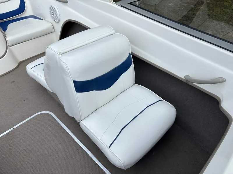 Slide: The Image of Bayliner 175 Bowrider 2004 - 13