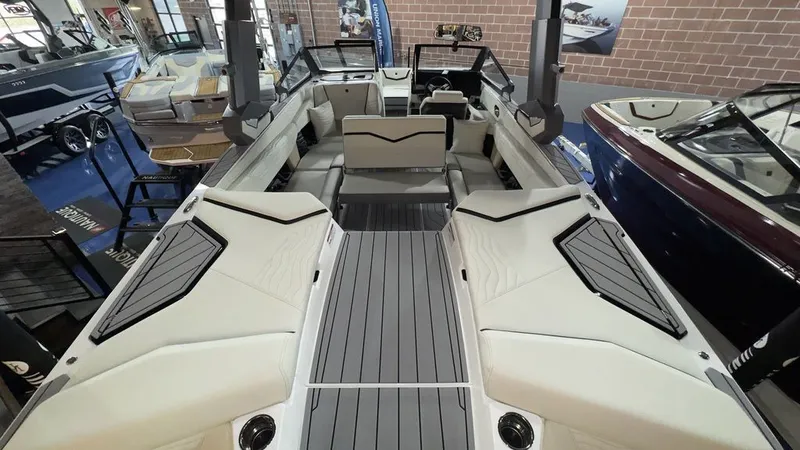 Slide: The Image of Nautique Super Air Nautique G23 2026 - 24