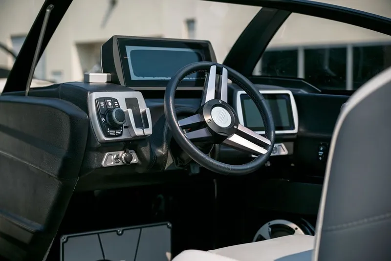 Slide: The Image of Malibu Wakesetter 25 LSV 2019 - 10