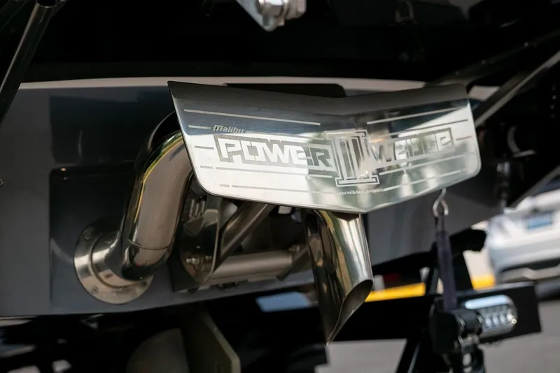 Slide: The Image of Malibu Wakesetter 25 LSV 2019 - 6