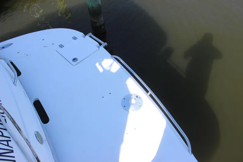 Slide: The Image of 2007 Chaparral Signature 310 boat deck with water reflection and shadow. - 40