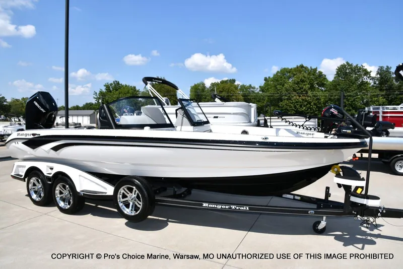 Slide: The Image of Ranger Boats 622FS Pro 2026 - 103