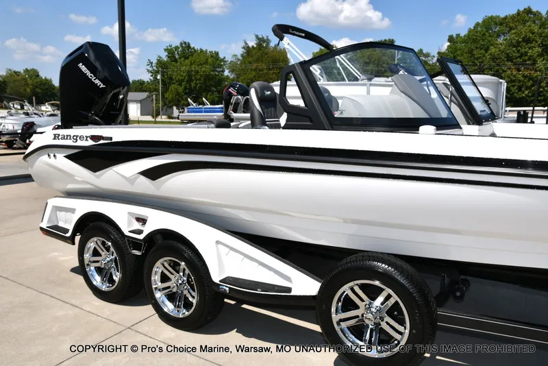 Slide: The Image of Ranger Boats 622FS Pro 2026 - 105