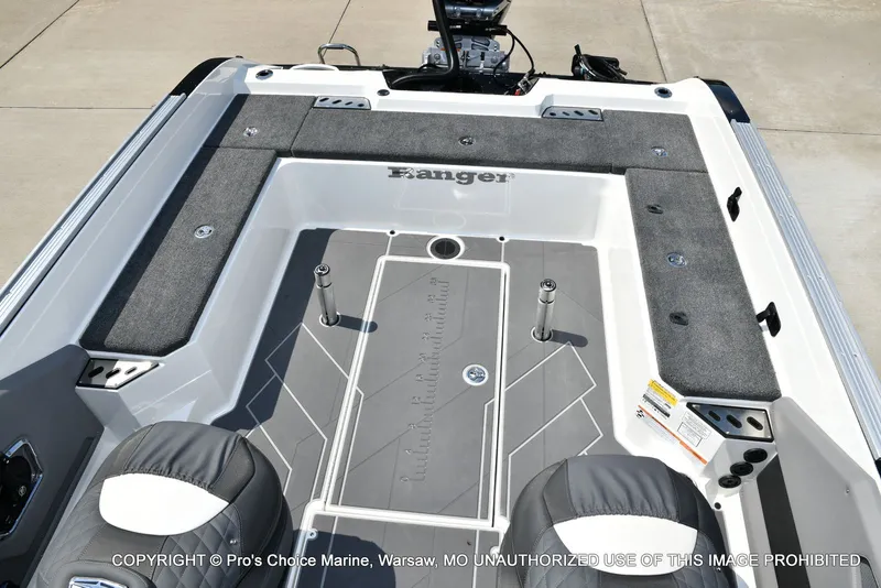 Slide: The Image of Ranger Boats 622FS Pro 2026 - 11