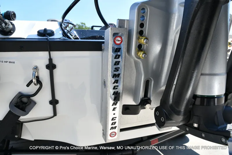 Slide: The Image of Ranger Boats 622FS Pro 2026 - 14