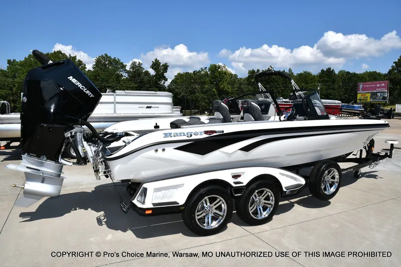 Slide: The Image of Ranger Boats 622FS Pro 2026 - 16
