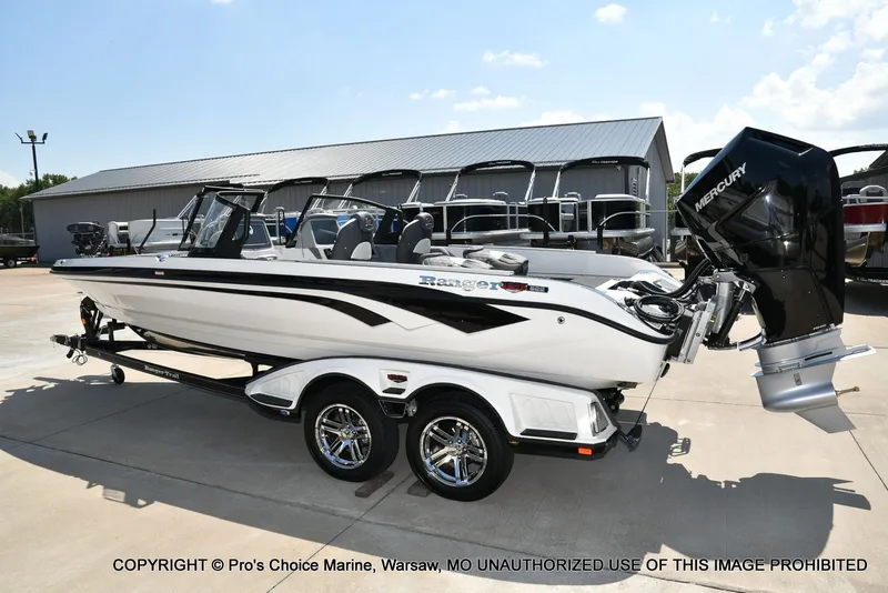 Slide: The Image of Ranger Boats 622FS Pro 2026 - 24