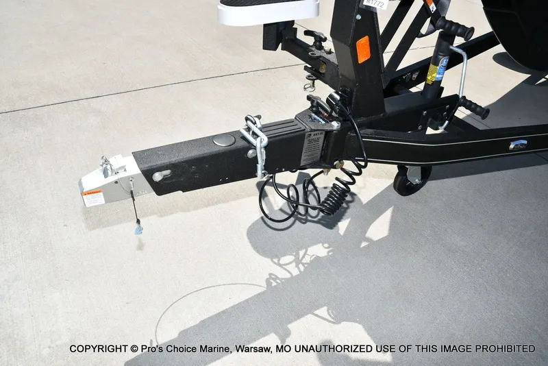 Slide: The Image of Ranger Boats 622FS Pro 2026 - 29