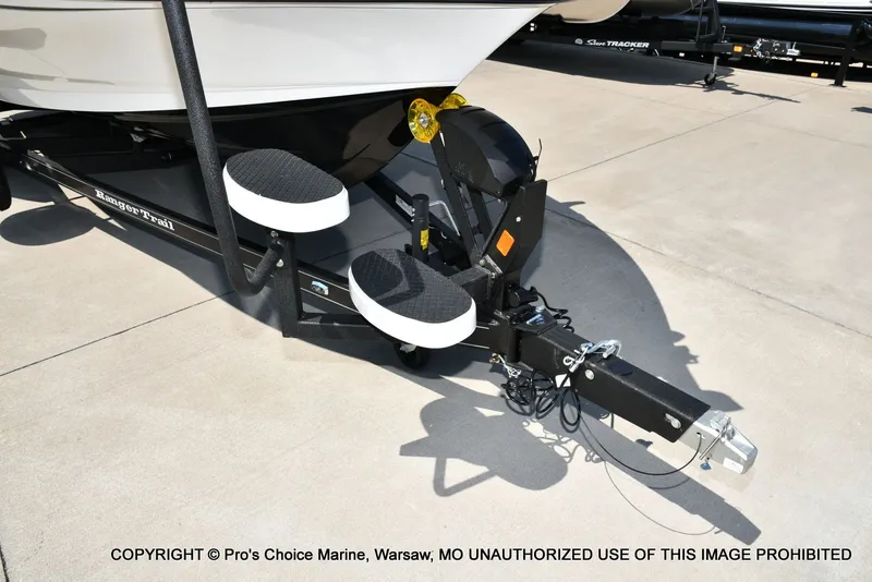 Slide: The Image of Ranger Boats 622FS Pro 2026 - 30