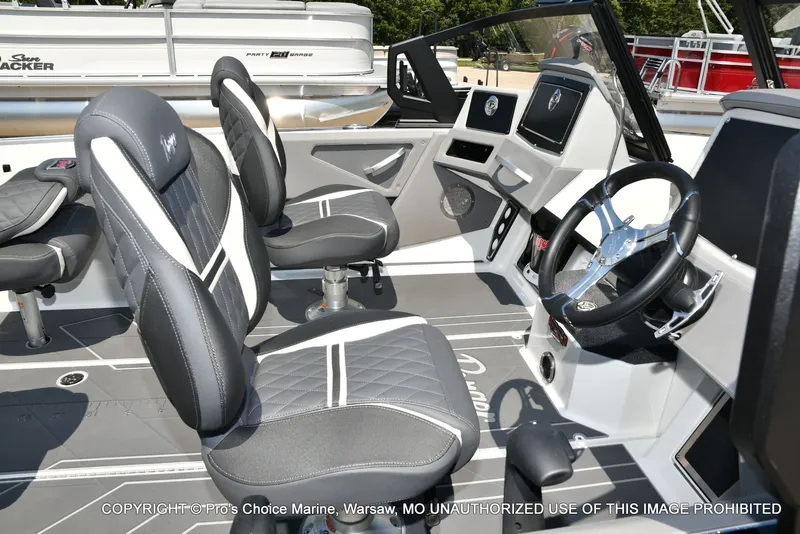 Slide: The Image of Ranger Boats 622FS Pro 2026 - 38