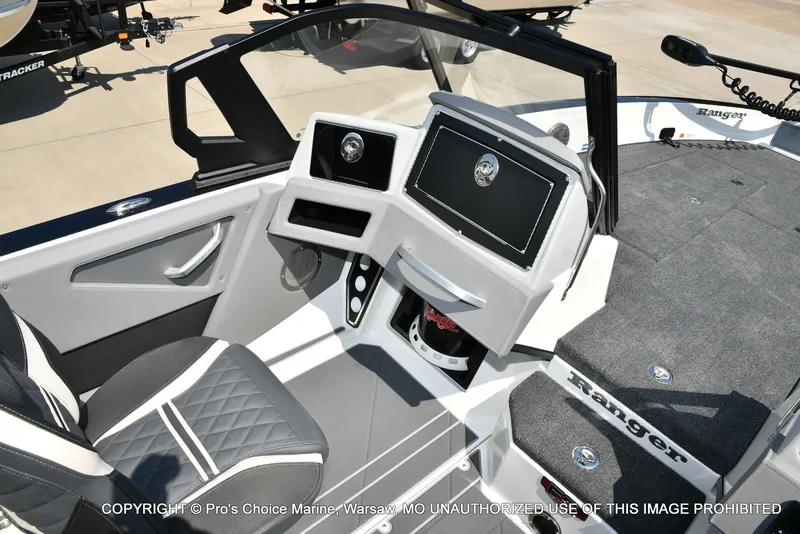 Slide: The Image of Ranger Boats 622FS Pro 2026 - 51