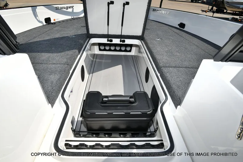 Slide: The Image of Ranger Boats 622FS Pro 2026 - 61