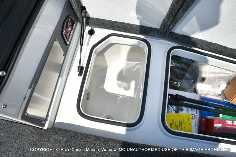 Slide: The Image of Ranger Boats 622FS Pro 2026 - 63