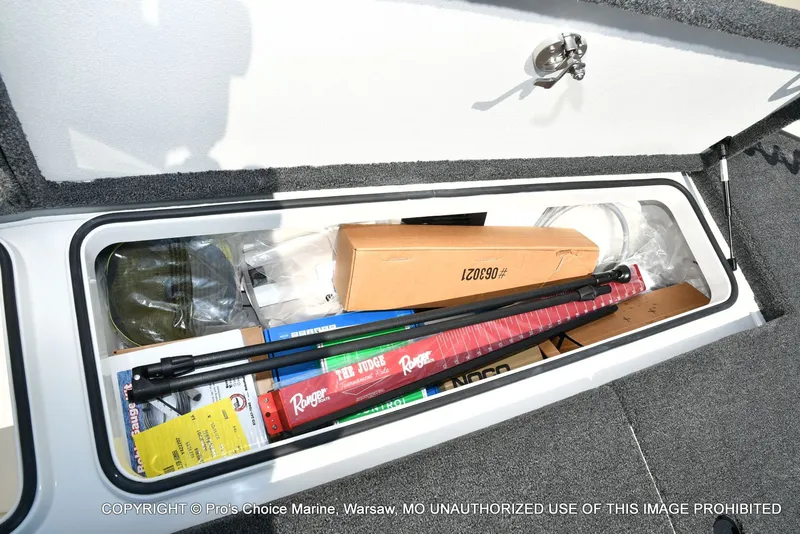 Slide: The Image of Ranger Boats 622FS Pro 2026 - 64