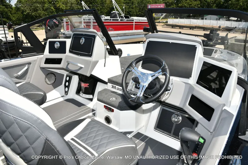 Slide: The Image of Ranger Boats 622FS Pro 2026 - 7