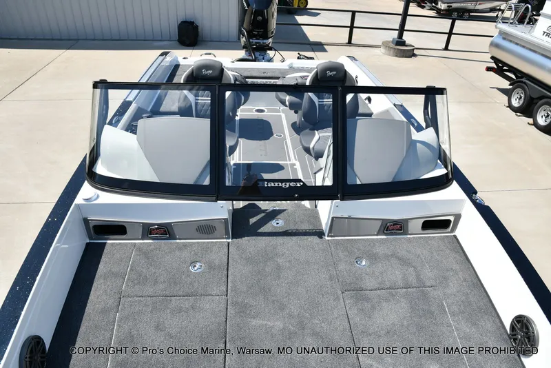 Slide: The Image of Ranger Boats 622FS Pro 2026 - 72